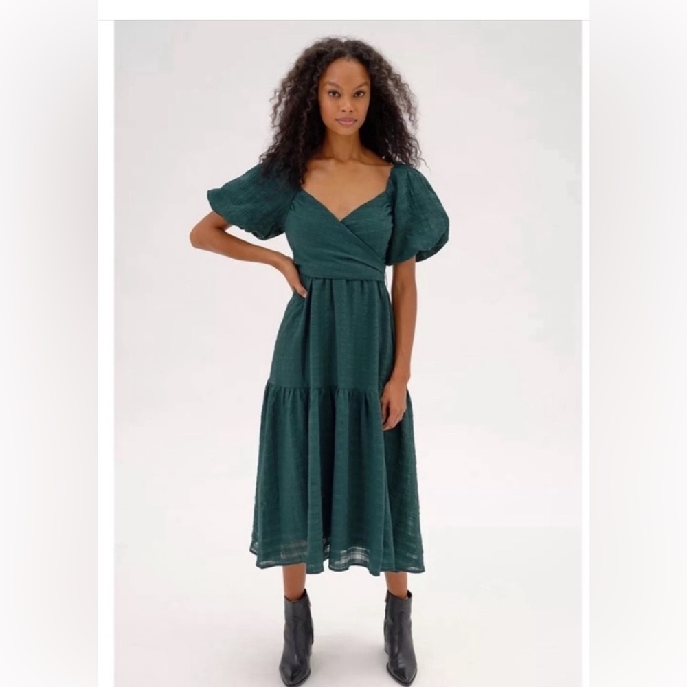 Astr Green Midi Dress